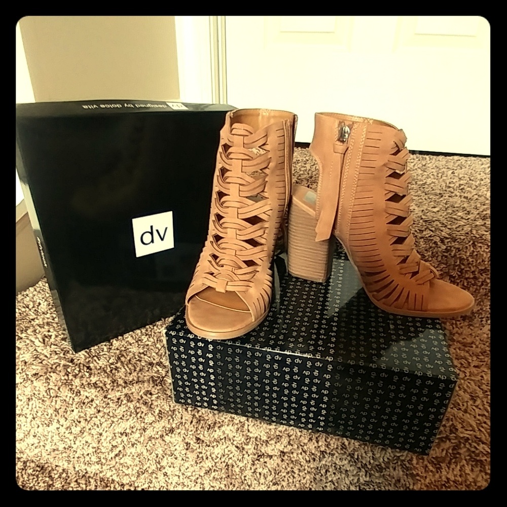 Women's heeled sandal